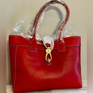 Dooney & Bourke Large Amelie Shoulder Bag